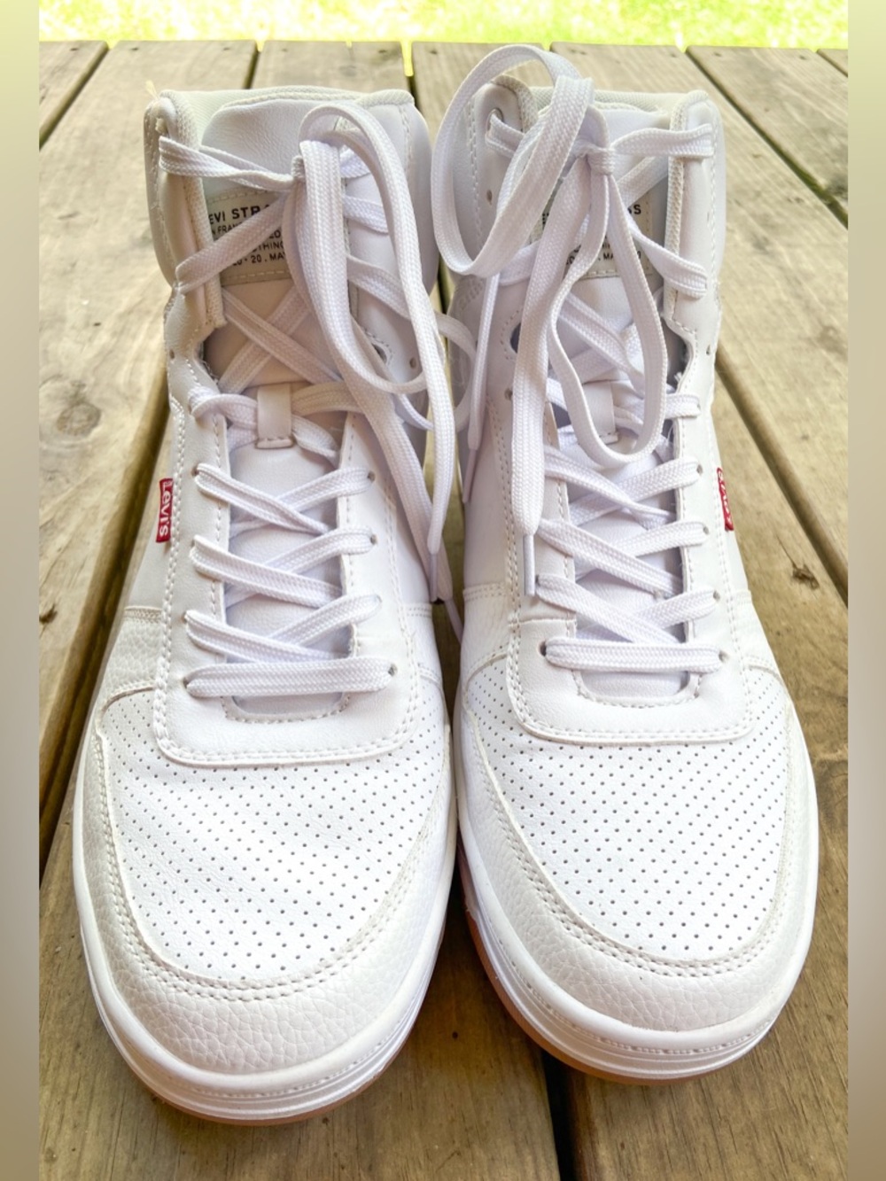Levi’s Men’s Hightop Athletic Sneakers for Sports, Basketball, Track Shoes EUC